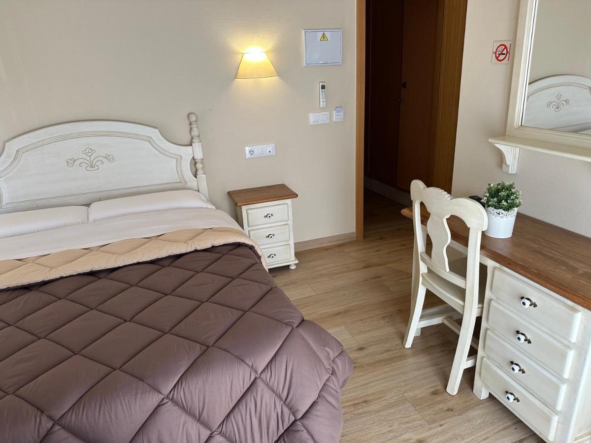 Toledo Plaza Hotel Екстериор снимка