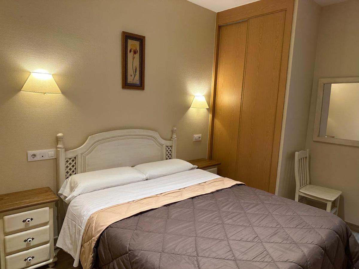 Toledo Plaza Hotel Екстериор снимка