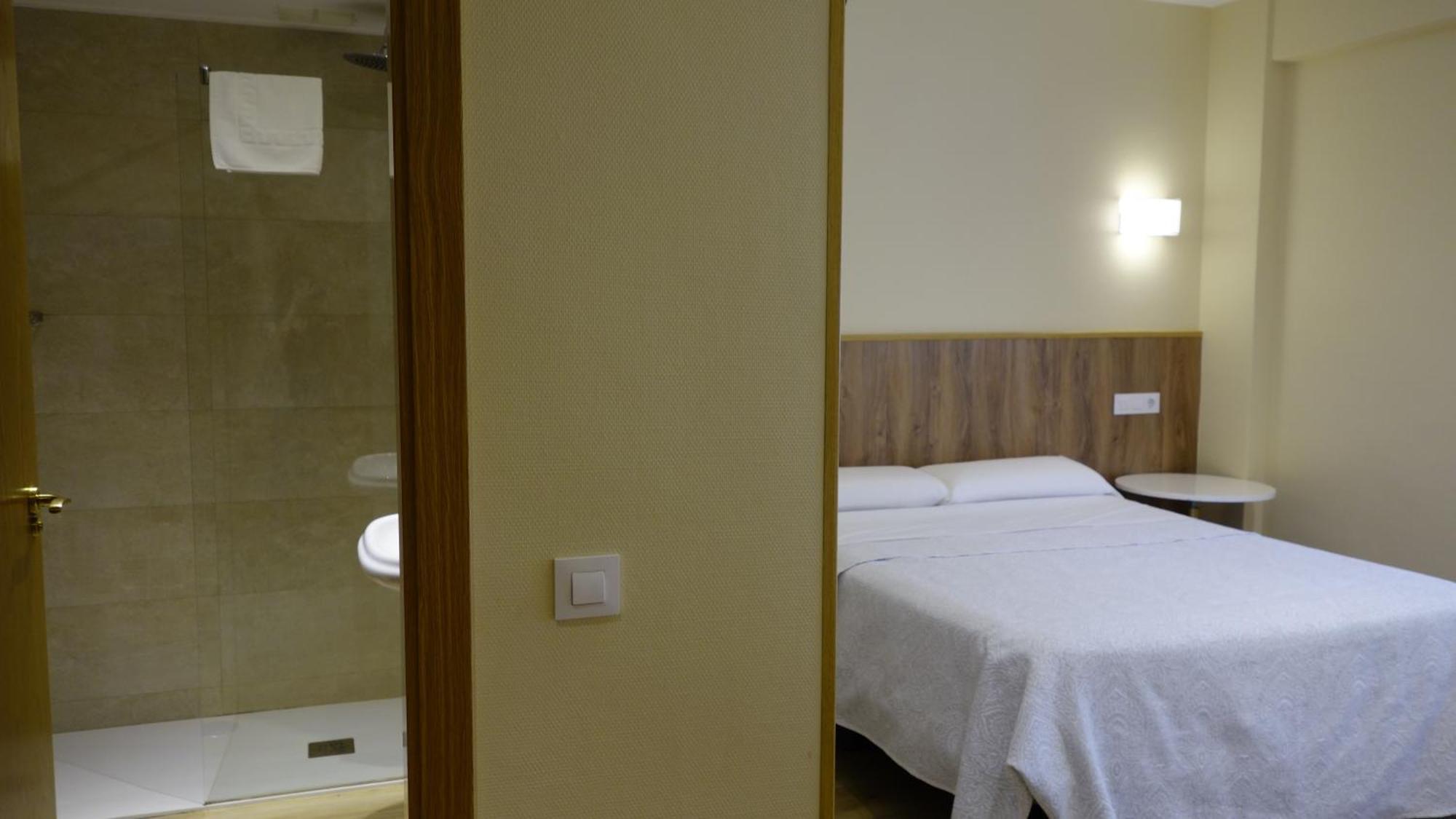 Toledo Plaza Hotel Екстериор снимка
