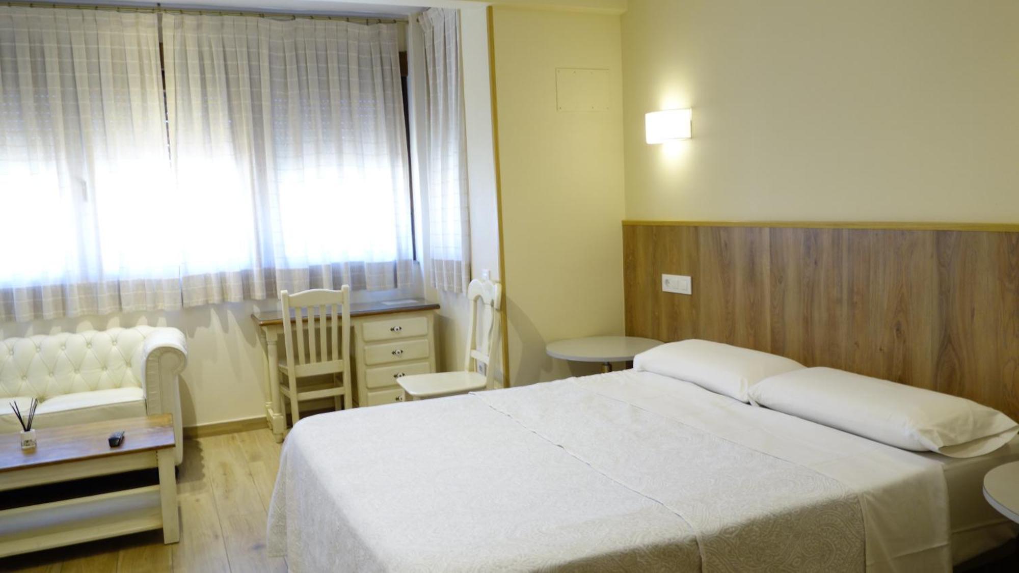 Toledo Plaza Hotel Екстериор снимка